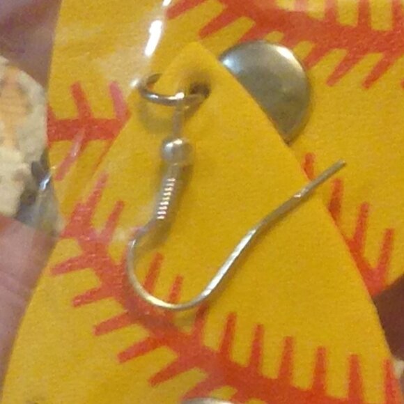 Snap Jewelry Softball Fan Bundle - Earrings, Necklace, Keychain, Buttons - Picture 3 of 11